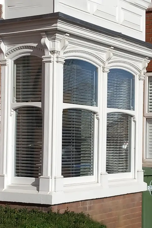 Sash window bay